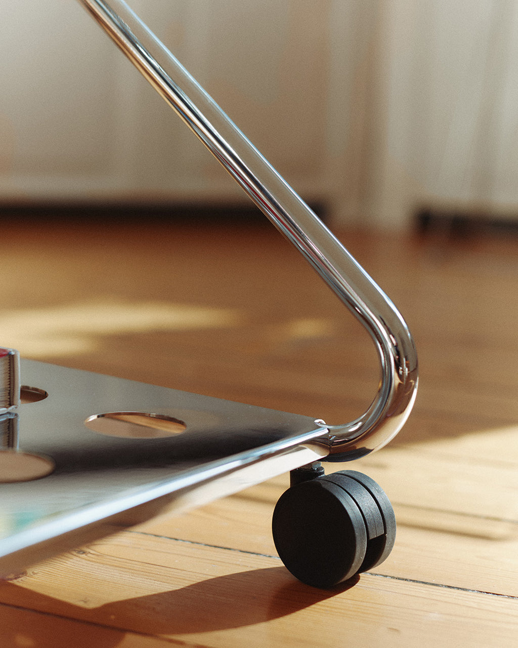 Pedestal Disco Stands W/ Wheels 020 Chrome