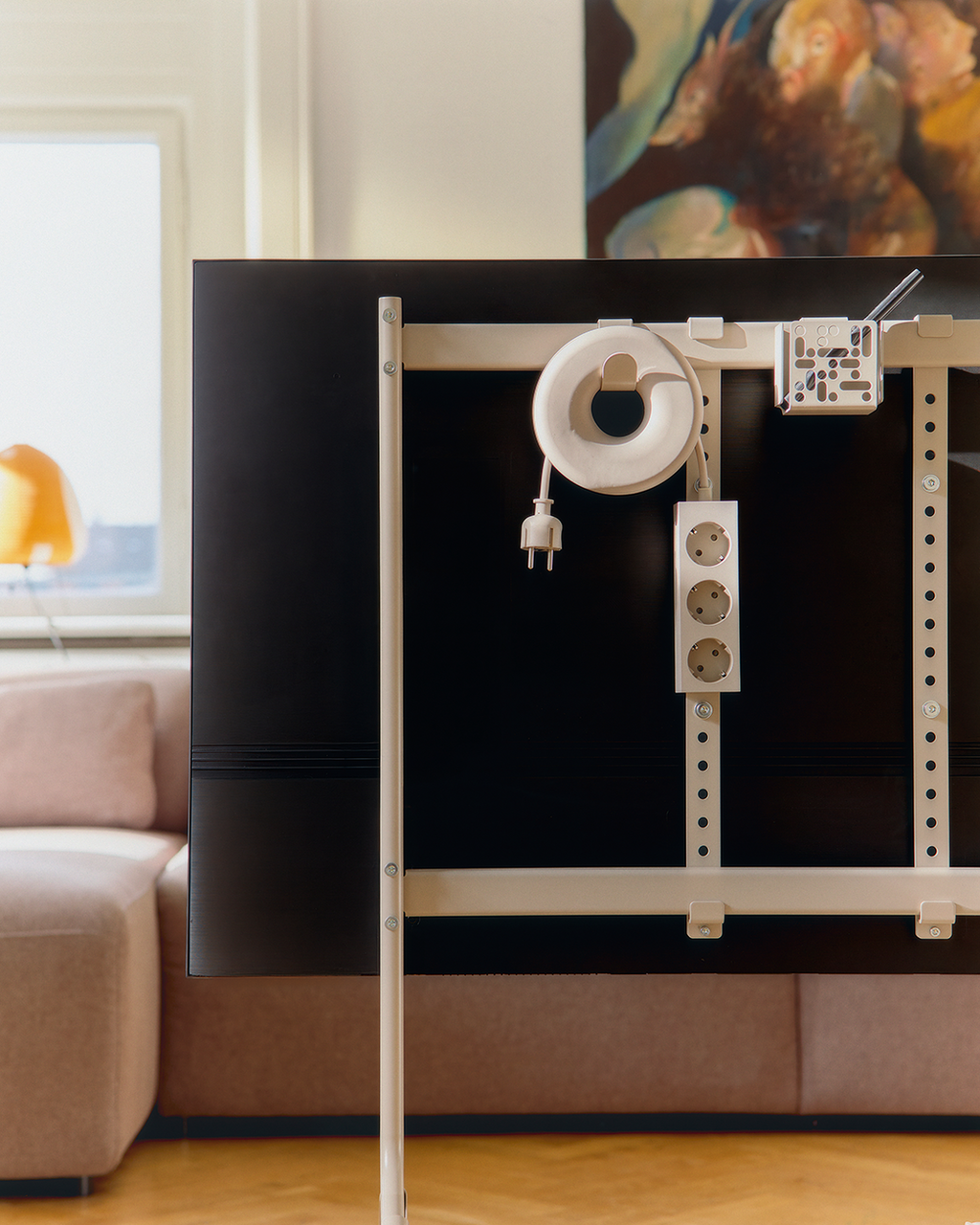 Pedestal Cable Bagel Cable Managers 028 Oat