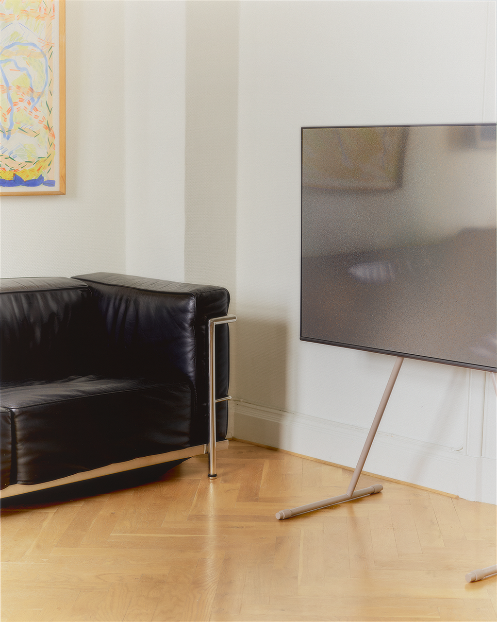 Pedestal Viva TV Stands 028 Oat